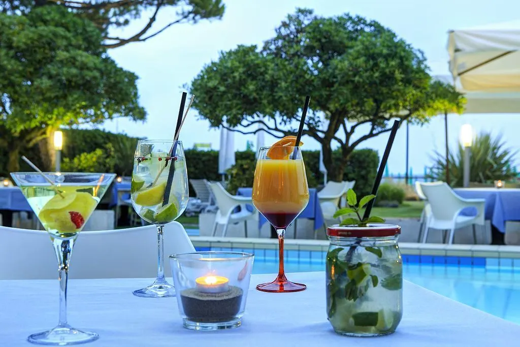 לידו די ג'סולו Hotel Croce Di Malta 4*, לידו די ג'סולו איטליה